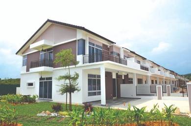 Sepang Corner lot 42 x 80 Facing Garden Freehold Individual Title