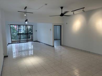 Nice Corner Unit @ Vista Komanwel Bukit Jalil For Sale