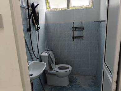Puchong Utama Court 1 Freehold Apartment Cash Back 100K + RM1K Deposit