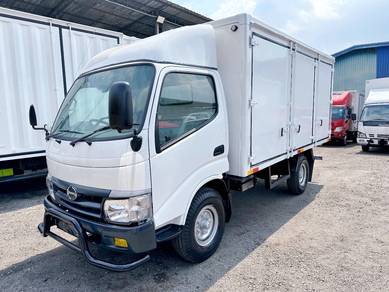 Hino WU302 4.0 2012 13ft Luton Kotak Box Van