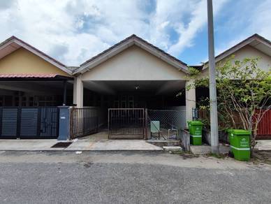 1 storey house at Taman Derhaka Tanjung Lumpur