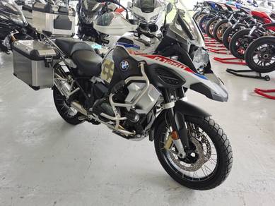 OTR Unreg 22 BMW R1250GSA Lower