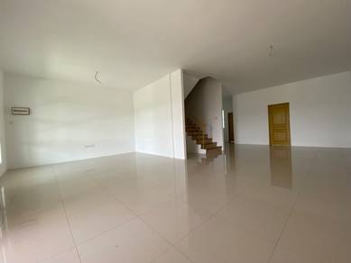 Large Living Room Muara Tuang Lorong Apt