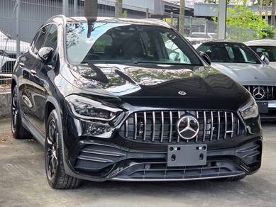 Mercedes Benz GLA35 2.0 AMG 4 MATIC RECON !!