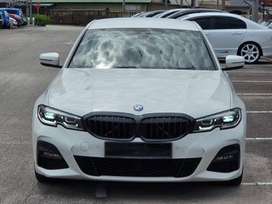 Bmw 330i M SPORT 2.0L FREE WARRANTY!