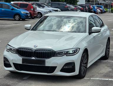 Bmw 330i M SPORT 2.0L FREE WARRANTY!