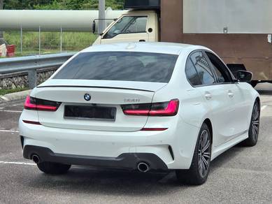 Bmw 330i M SPORT 2.0L FREE WARRANTY!