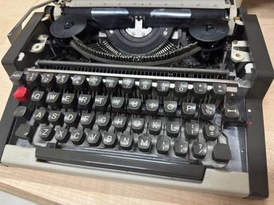 Old type writer for collection,  AEG as antique