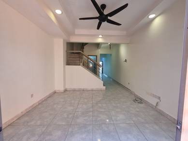 Villamas 1,Kipark, affordable three storey house in KL, pet friendly