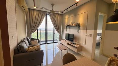 Apartment DPristine Fully Furnished Near Puteri Harbour