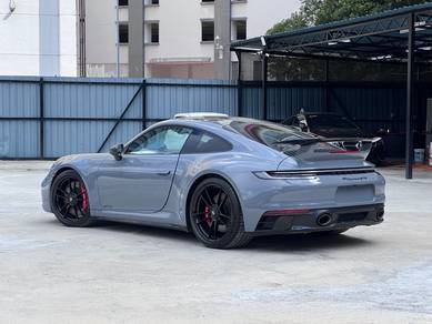 Porsche 911 3.0 CARRERA 4 GTS (A)