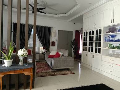 Renovated Corner Semi D 2 Storey Gated 5 Rooms 5 Bathrooms