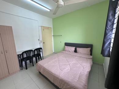 Newly Refurbished MIDDLE room|Setia Taipan,Setia Alam
