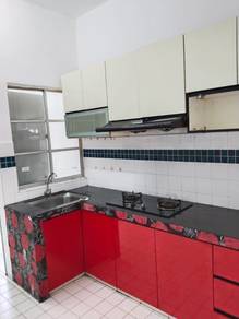 4 bedrooms, 3 baths on high floor facing KLCC/Greenery