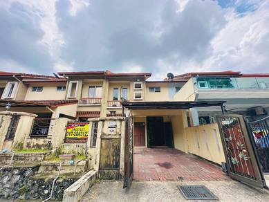 FACING FIELD (OPEN) Double Storey Terrace Taman Pinggiran USJ 2