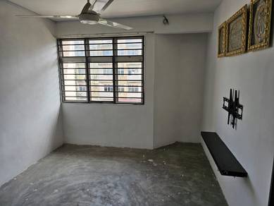 Lower Floor Rista Villa Apartment Putra Perdana Puchong