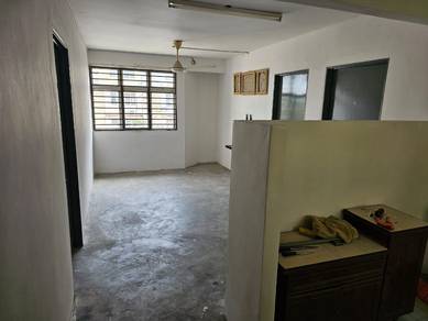 Lower Floor Rista Villa Apartment Putra Perdana Puchong