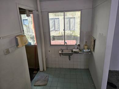 Lower Floor Rista Villa Apartment Putra Perdana Puchong
