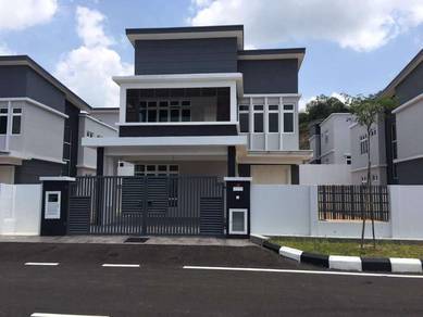 Subang !! 36x82 !! Superlink Freehold Double Storey | Monthly 2K Only