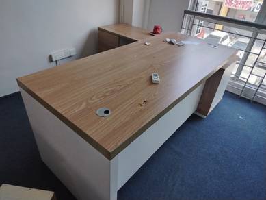 Maple 7FT L Shape Director Table TD749
