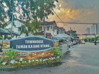 FULLY FURNISHED Bilik Sewa PEREMPUAN Townhouse GF Taman Kajang Utama