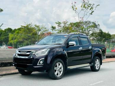 ✅Isuzu D-MAX 3.0 V-CROSS 4X4 F/SERVICE RECORD