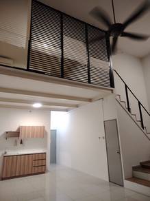 Empire City, Colonial Loft