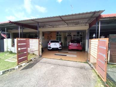 Taman Putri Kulai Rumah Cantik Tanah Belakang Besar [ 2364 SQFT ]