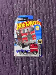 Hot Wheels Optimus Prime