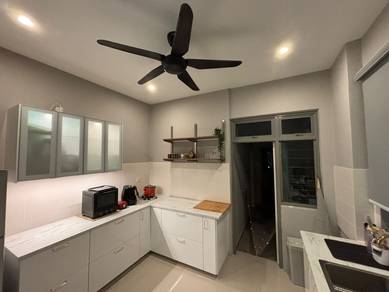 All Seasons Park Condominium Fully Renovated For Sale