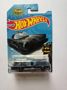 TV SERIES BATMOBILE - BATMAN HOT WHEEL Car