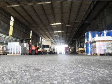 Warehouse USJ jalan Subang 10 Beside main Road NO CF For Rent