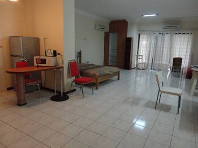 Studio unit at swimming pool level, easy access from LDP