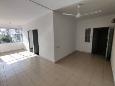 University Apartment Phase 1, 1st floor Corner unit, Kota kinabalu