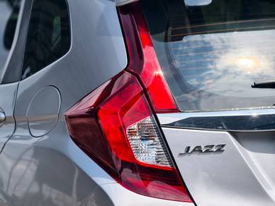 SiapTkrNama 2017 Honda JAZZ 1.5 E NEW FACELIFT (A)