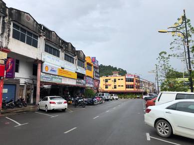 3 Storey Shop [Corner Unit] , Facing main road, Jerantut, Pahang