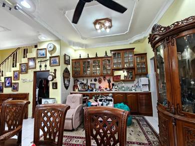 ( End Lot Bellow Market) Rumah Teres Jalan Komuniti Sek 23