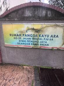 Rumah Pangsa Kayu Ara