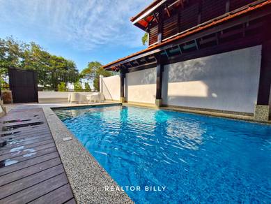 Tingkat Laut Semi-Detached With Pool - Land 4300sf Walk to the beach!