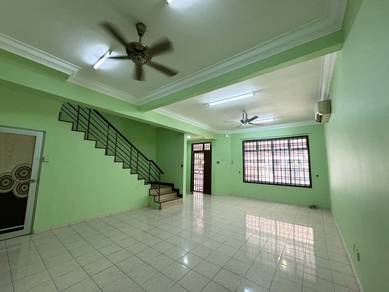 Nusa Bestari Double Storey Terrace / Skudai / Bukit Indah