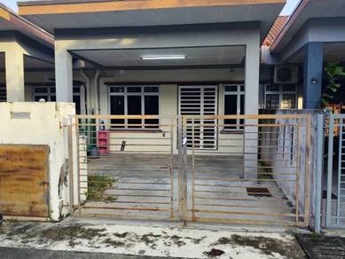 Teres 1 Tingkat , Jalan Abu Bakar , Seksyen 30 , Shah Alam