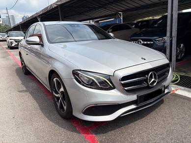 Mercedes Benz E200 2.0 AVANTGARDE (CKD) (A)