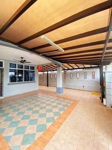 Taman Daya jalan enau Gated and Guard 1sty tip top condition for sale