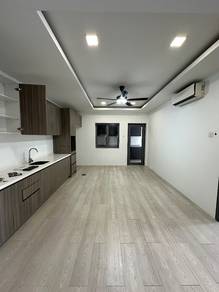 BELOW MARKET!!! Lakefront Residences, Lakefront FOR SALE!!!