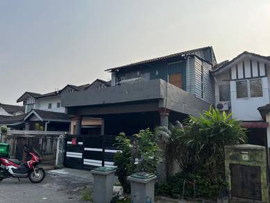 Nicely Renovated 2 Storey With Extend Hall & Parking With Balcony