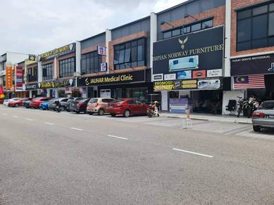 Gelang Patah Avenue 68 / 3 Storey Shoplot for rent 24x70