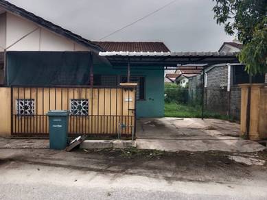 Semi-D Setingkat BERJAYA PERMAI Bebas Banjir !