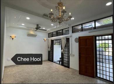 Greenlane 2sty Terrace House Island Grade Facing Mainroad Office Use