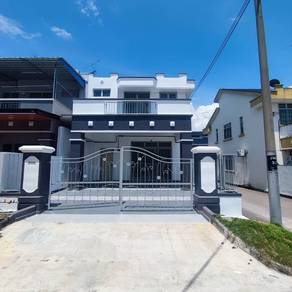 Sri kluang double storey endlot house for sale
