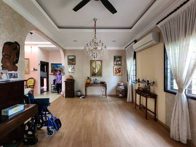 Nilai💥Kota Seriemas,Bungalow,RENOVATE+FREEHOLD+BELOW MARKET+LAKE VIEW